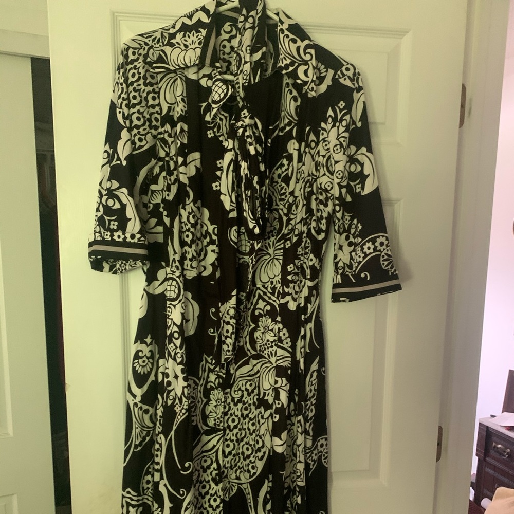 Button up dress with tie